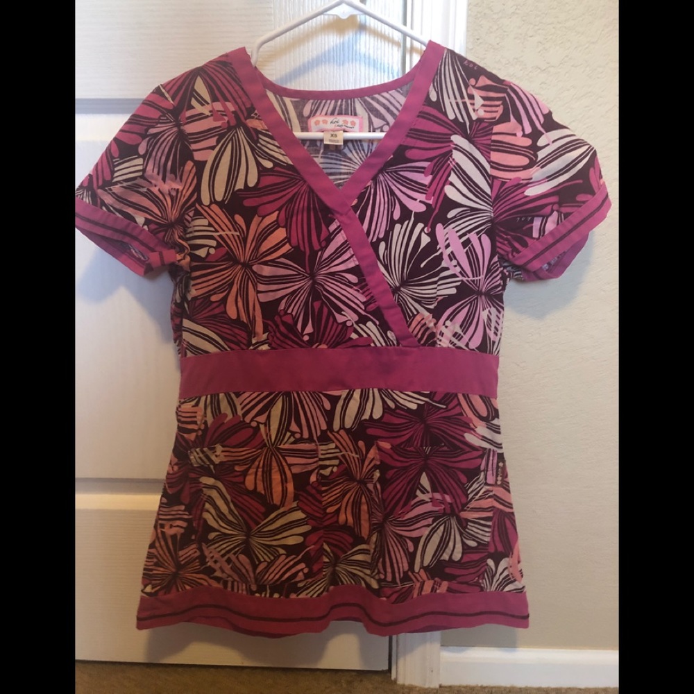 Koi scrub top